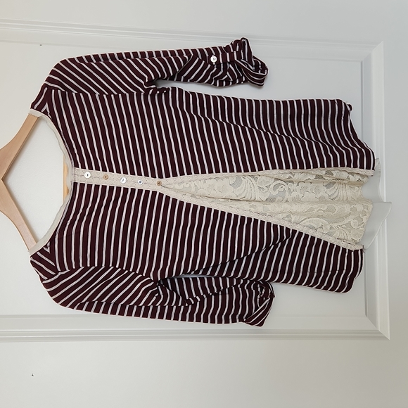 Meadow Rue medium red white striped 3/4 rolled sleeve lace shirt Anthro - Picture 3 of 5